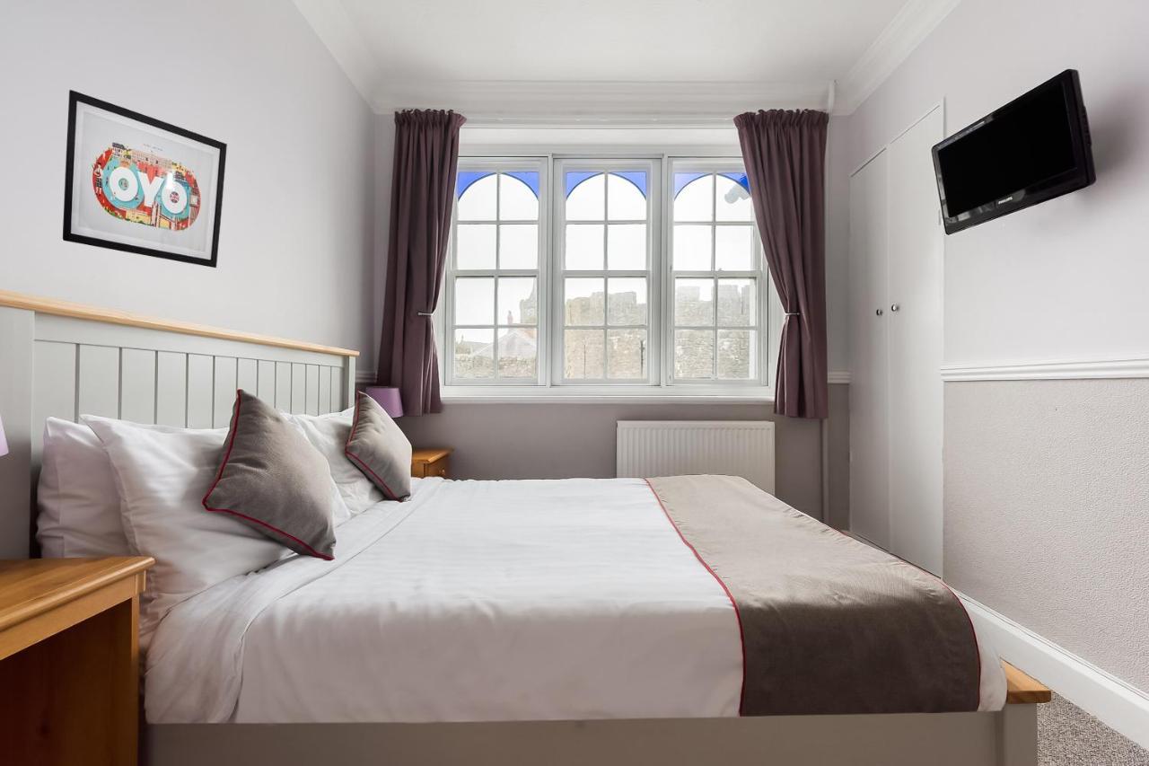 Oyo Timothy'S Otel Tenby Dış mekan fotoğraf