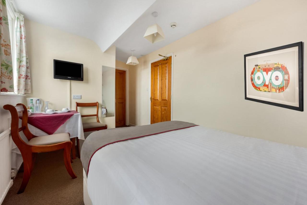 Oyo Timothy'S Otel Tenby Dış mekan fotoğraf